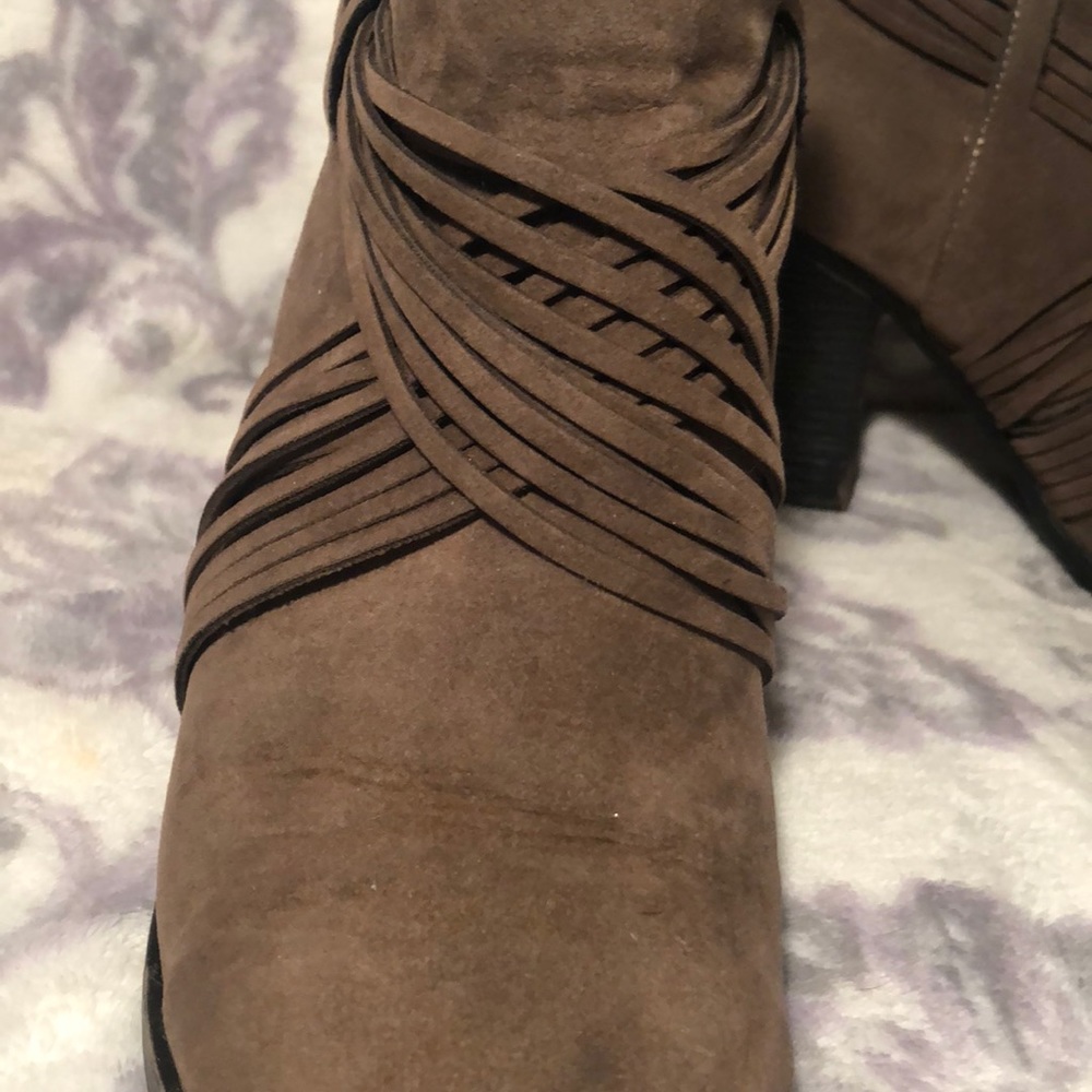 Booties - Picture 3 of 4